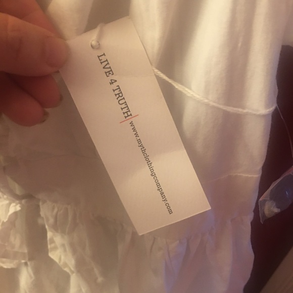 Nwt live 4 truth medium high low top - Picture 4 of 9